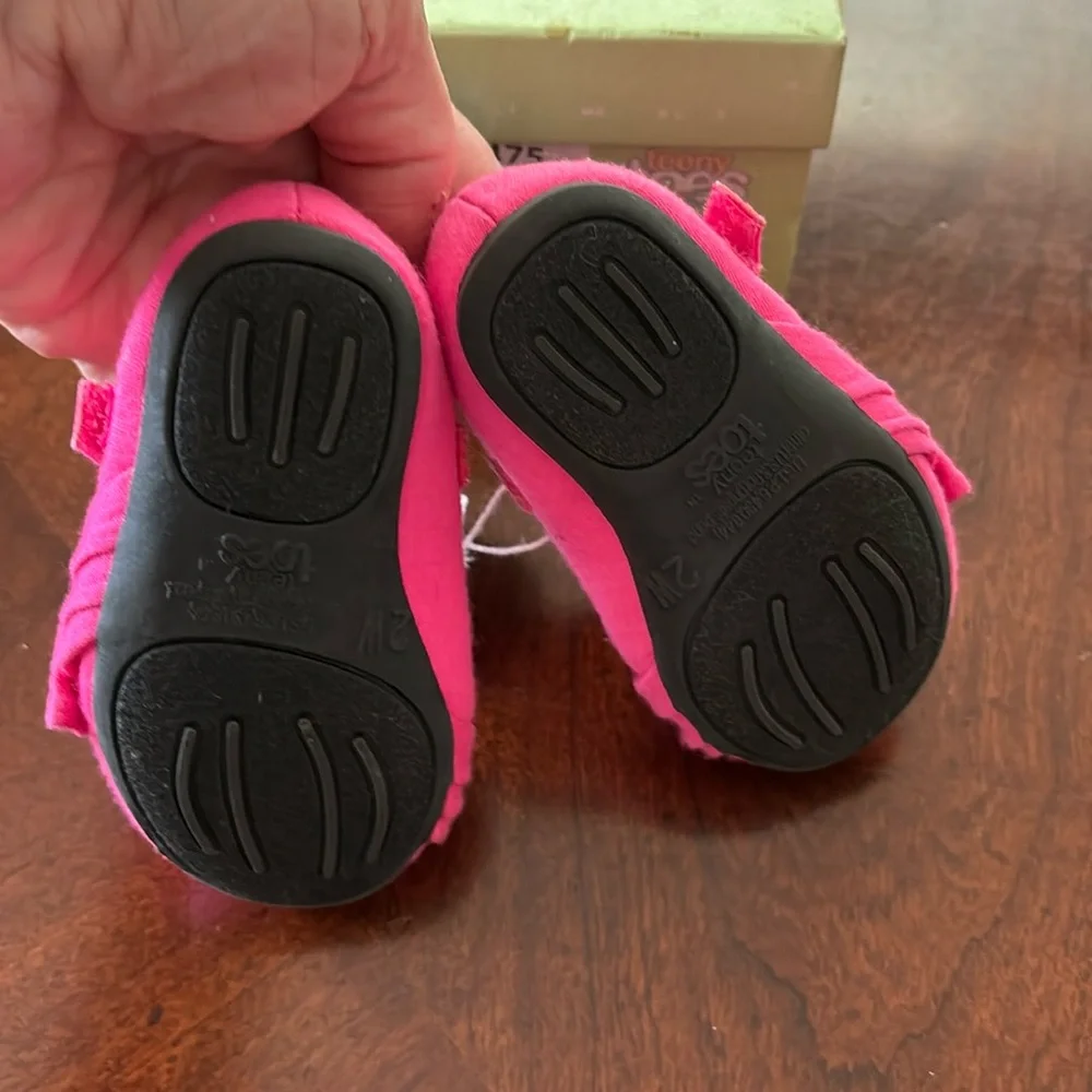 Teeny toes, Ava ballet shoe size 2W